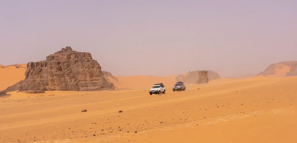 Algerije woestijnexpeditie jeep
