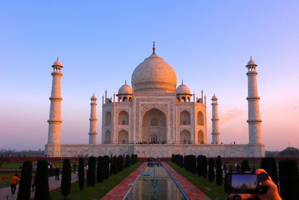 De Taj Mahal bij zonsopgang (O, -, -)